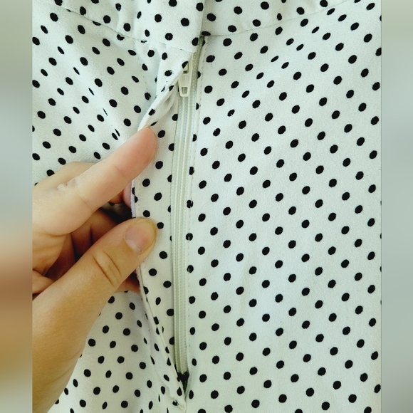 Ann Taylor Black and White Polka dotted capris - Picture 5 of 6